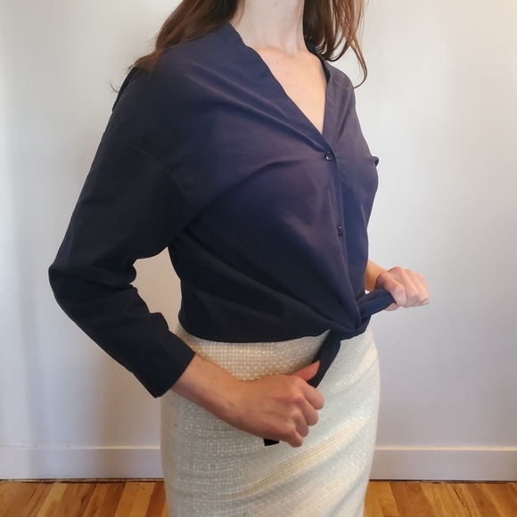 Zara Navy Blue V-Neck Cotton Blouse - Picture 2 of 4